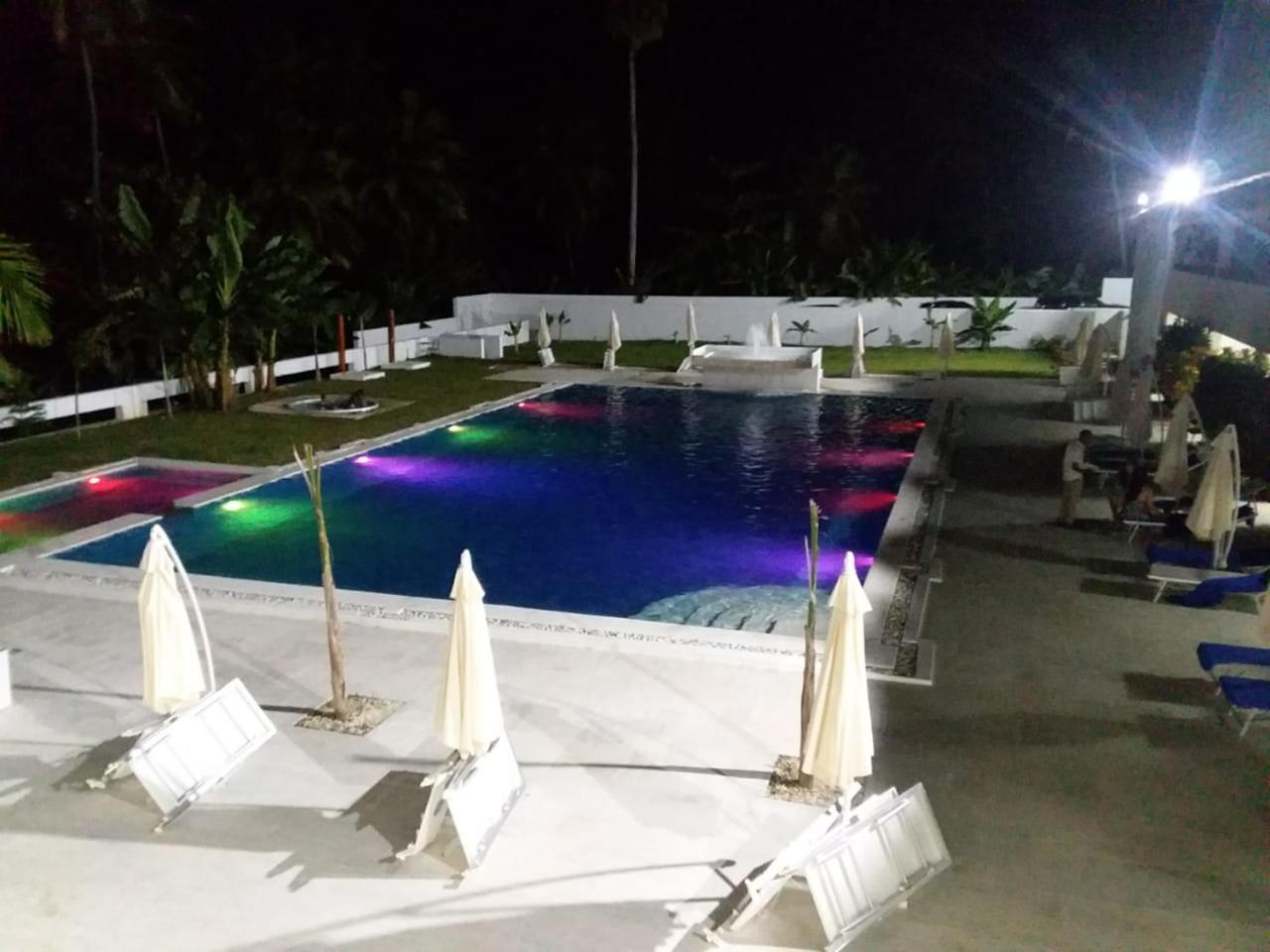 Oasi Encantada - Beach Resort Barahona ภายนอก รูปภาพ